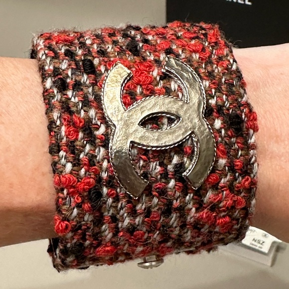 Chanel Tweed Cuff W/Orginal box, pillow & COA! - Picture 1 of 8
